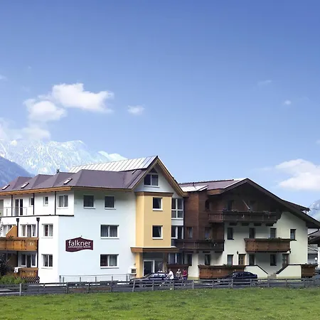 Falkner Апартаменты