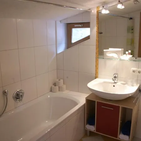 Falkner Apartman *