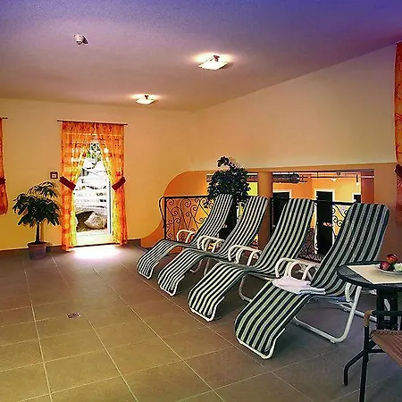 Falkner לאנגנפלד