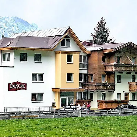 Falkner Apartman *