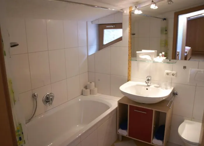 Falkner Apartament *