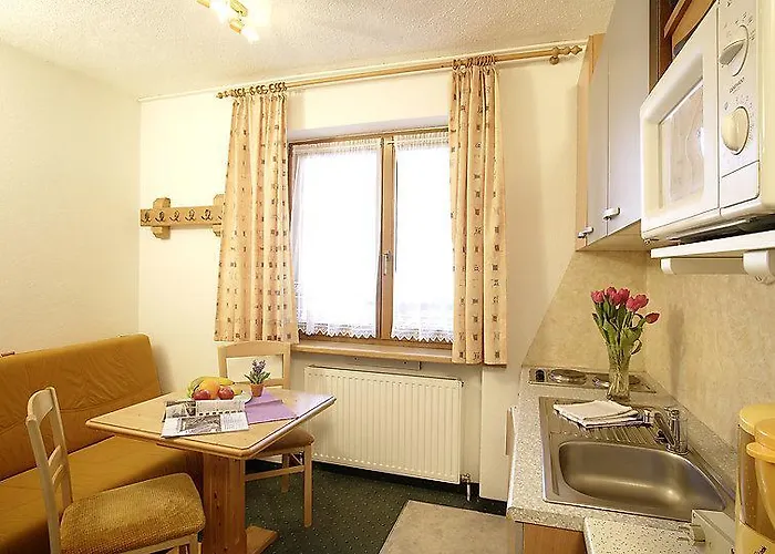 Falkner Apartament *