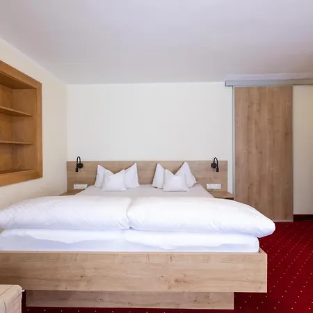 Falkner * لانغنفلد